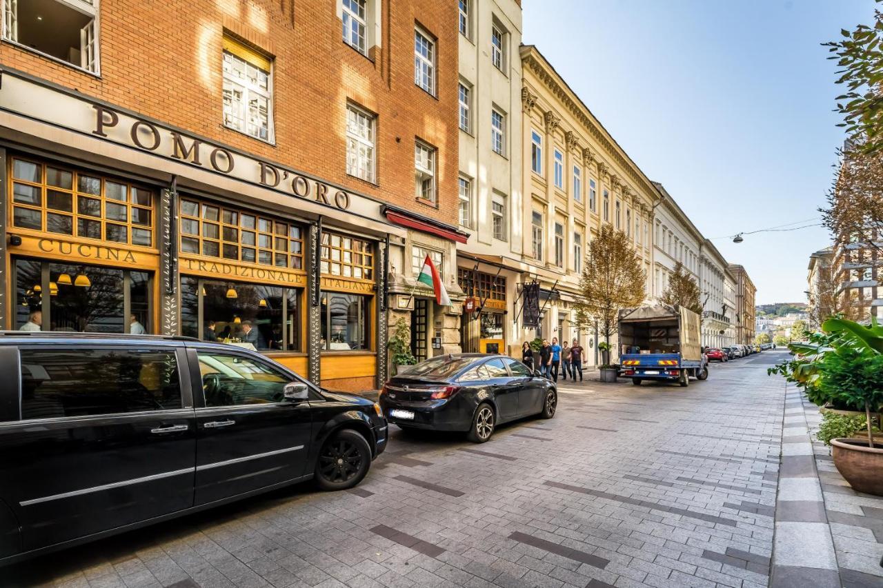 Urban Stable Luxury Apartments Budapest Exterior foto